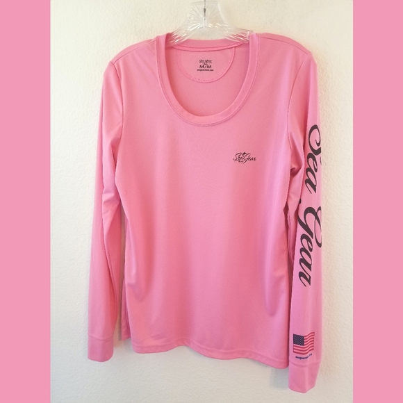 Sea Gear Pink LS Crab Graphic UV50 Top Medium - Picture 1 of 4